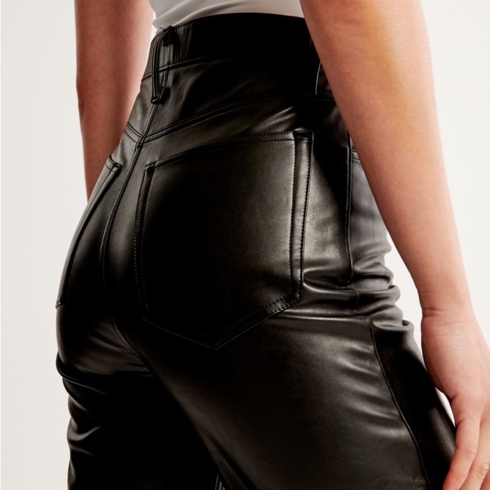 A&F The 90s Straight Ultra High Rise Leather Pants - Picture 6 of 9